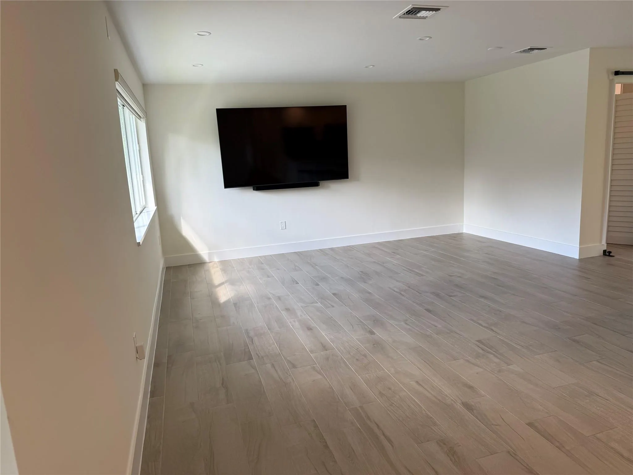 1269 NW 4th St