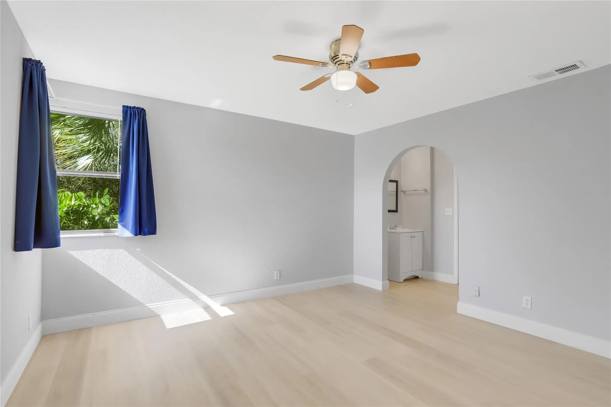 10131 W Sunrise Blvd, #306