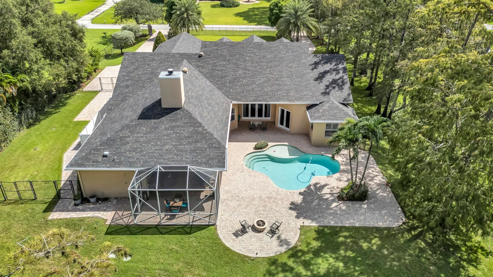 6041 NW 74th Ter