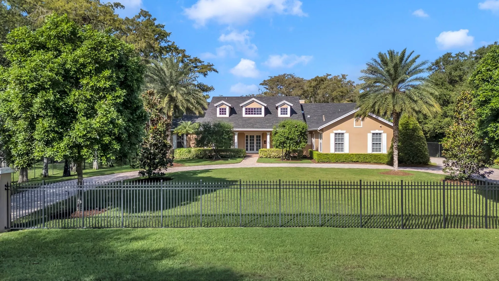 6041 NW 74th Ter