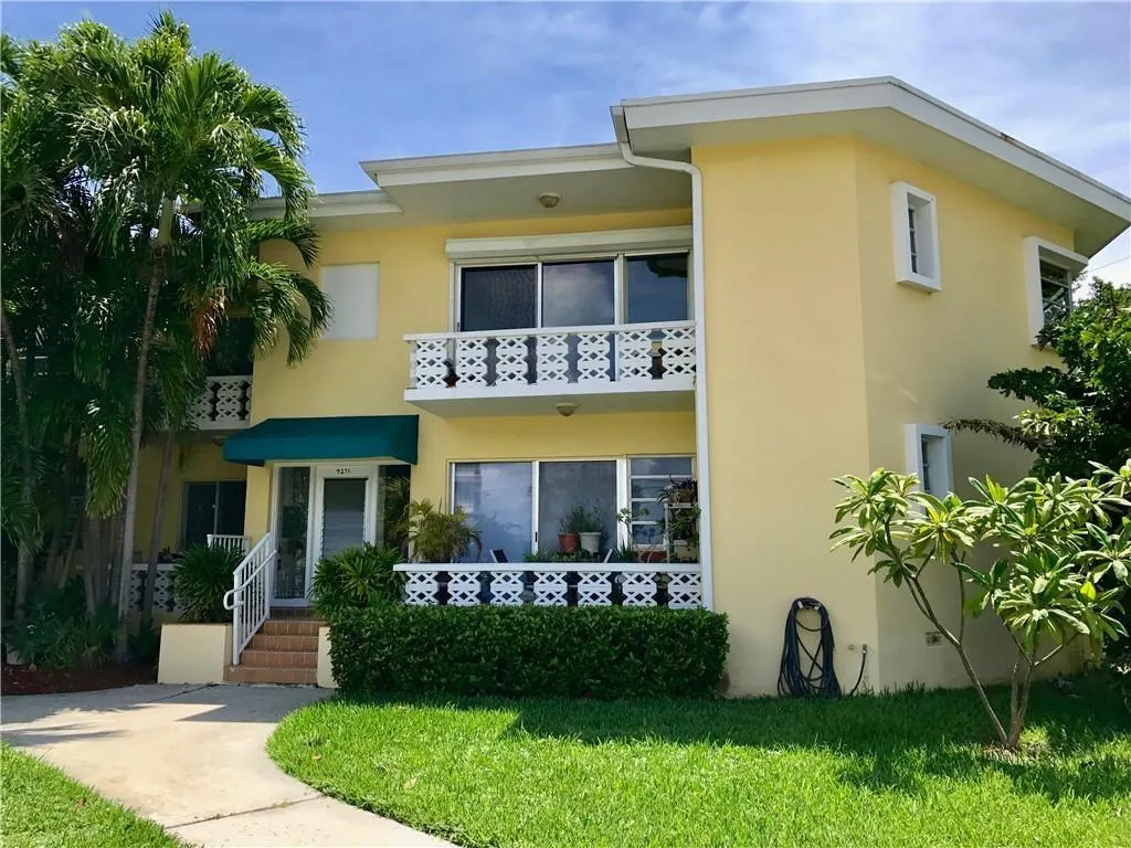 9271 W Bay Harbor Dr, #11