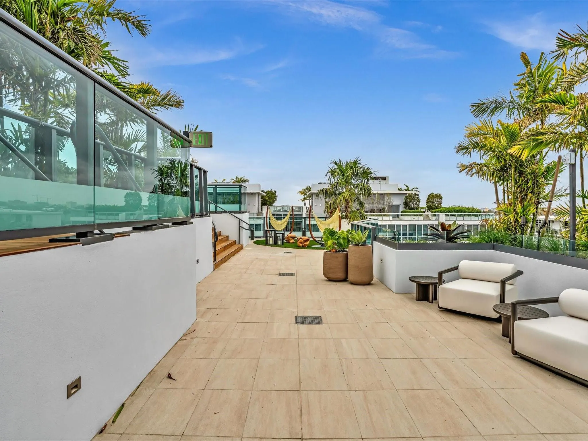 9901 W Bay Harbor Dr, #304