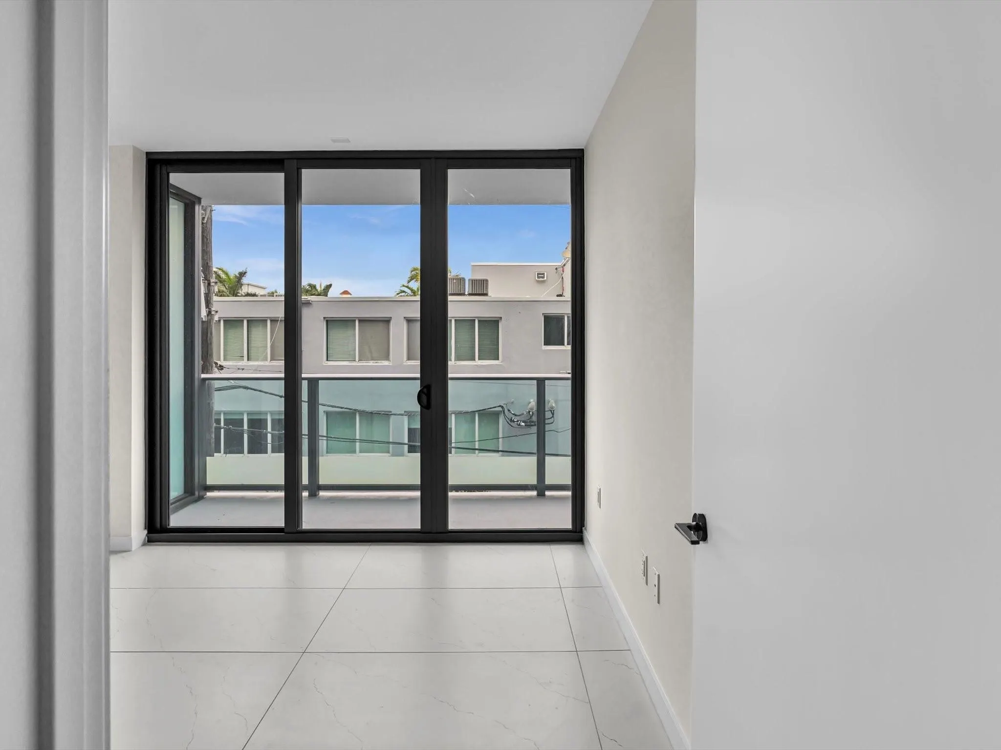 9901 W Bay Harbor Dr, #304