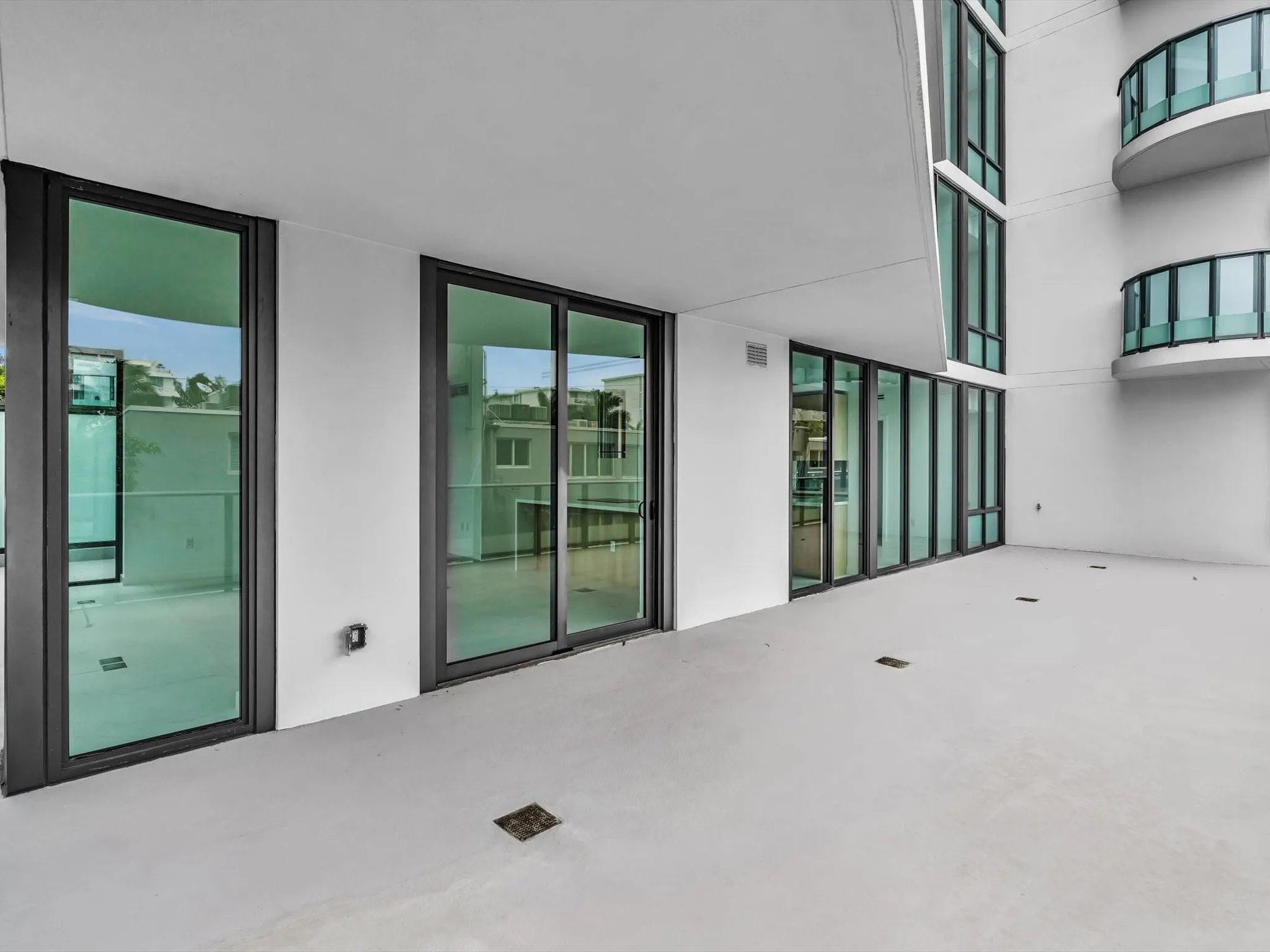 9901 W Bay Harbor Dr, #304