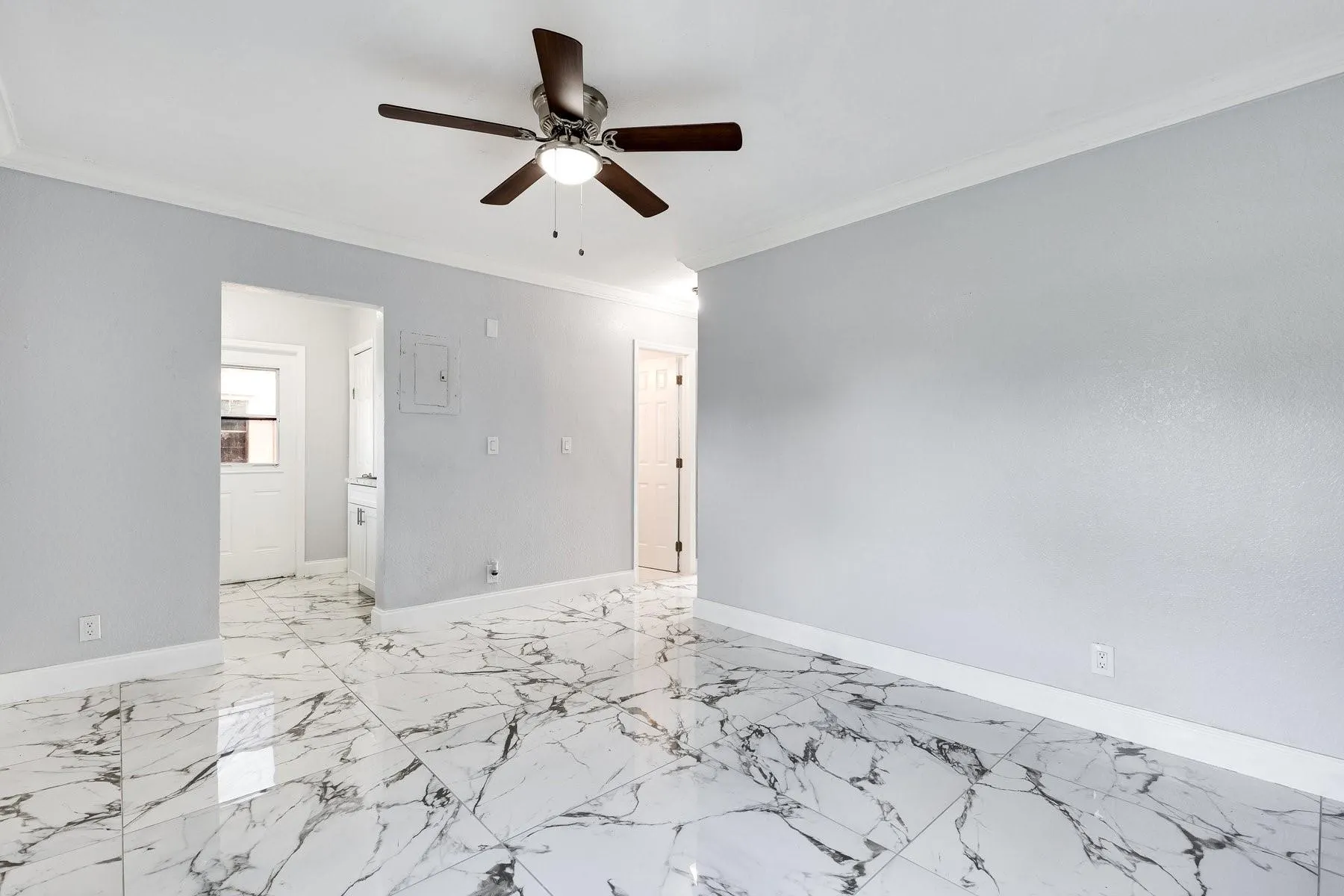 1729 Lauderdale Manor Drive