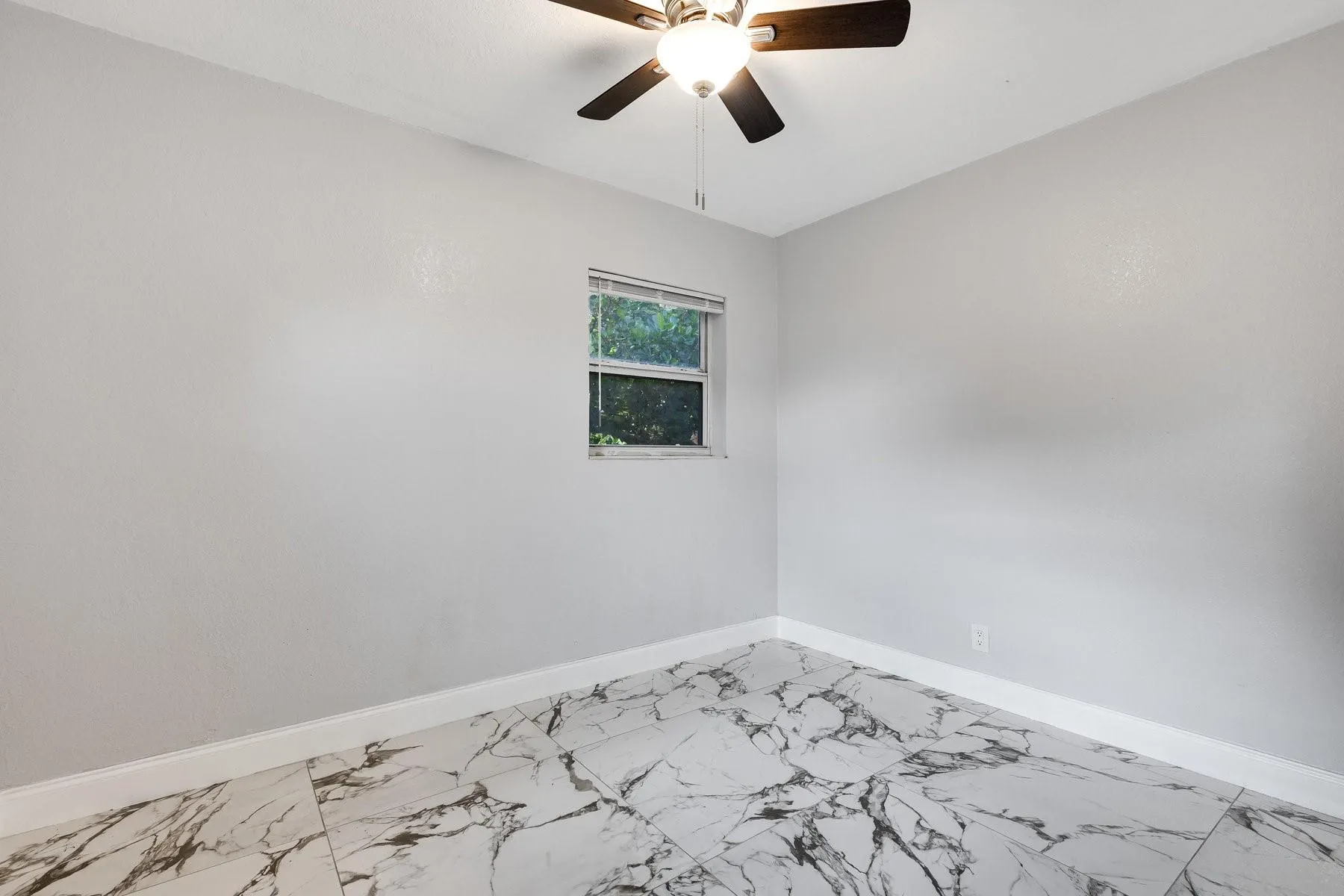 1729 Lauderdale Manor Drive
