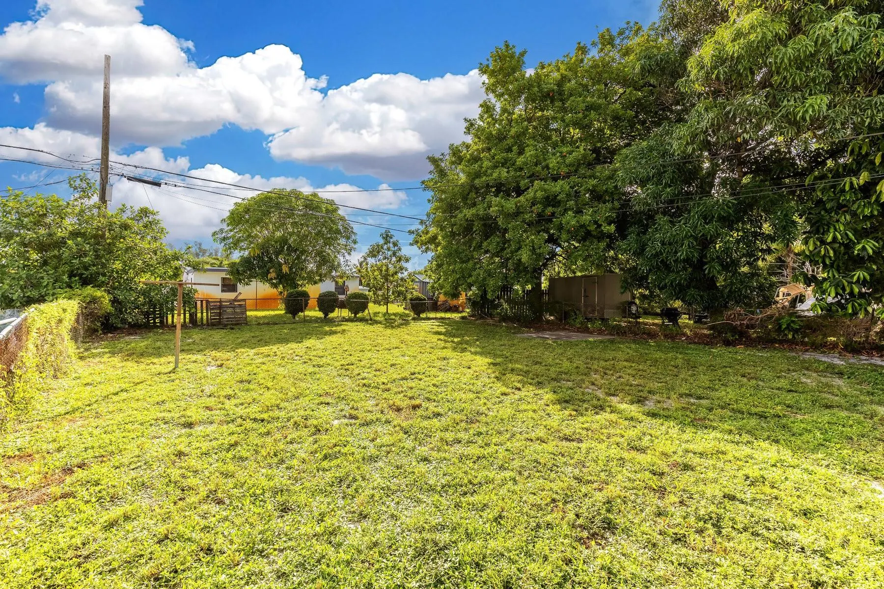 1729 Lauderdale Manor Drive