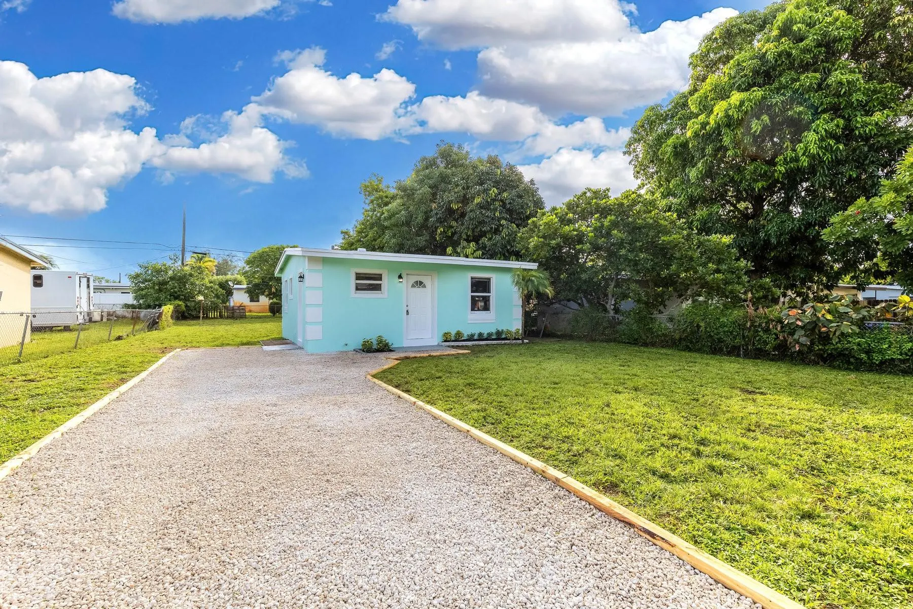 1729 Lauderdale Manor Drive