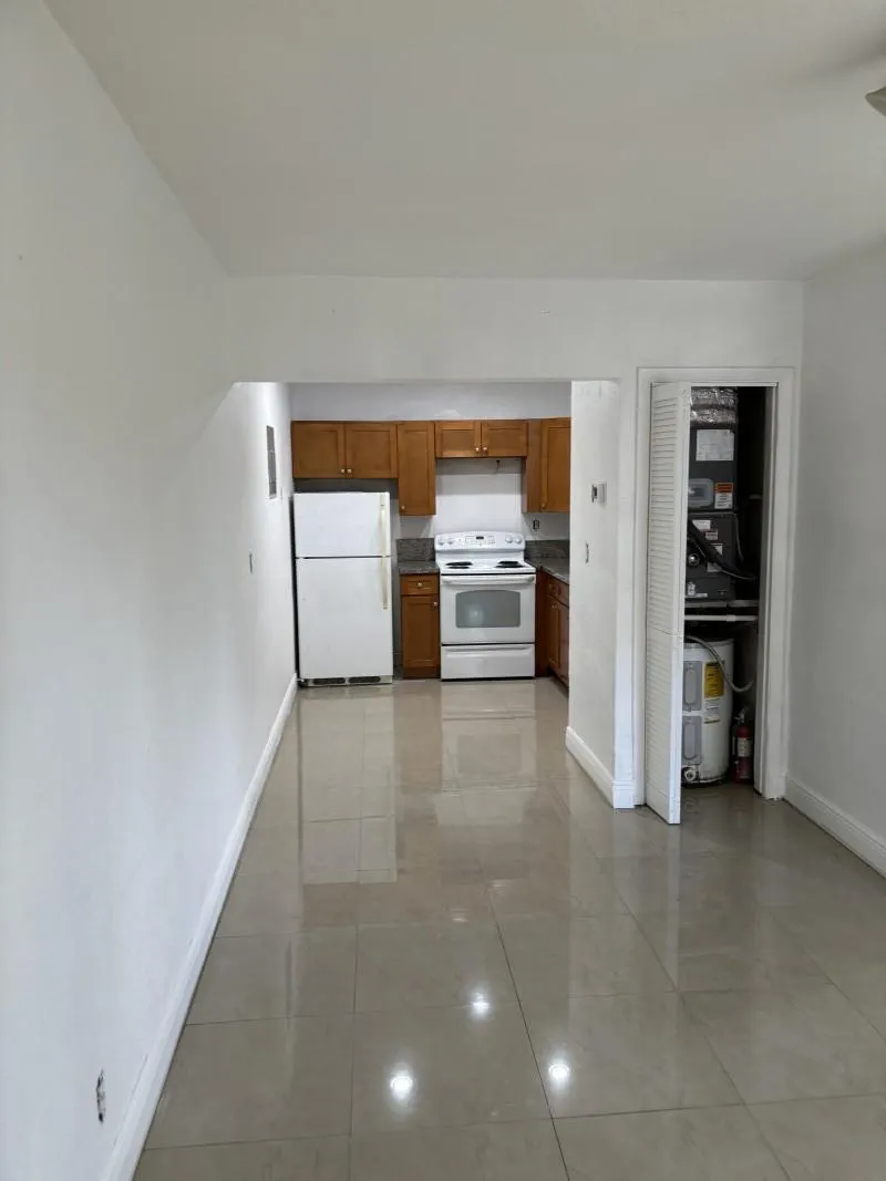 1471 NW 22nd St