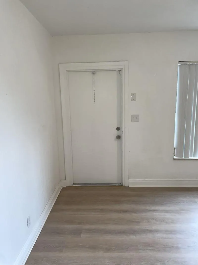 1471 NW 22nd St