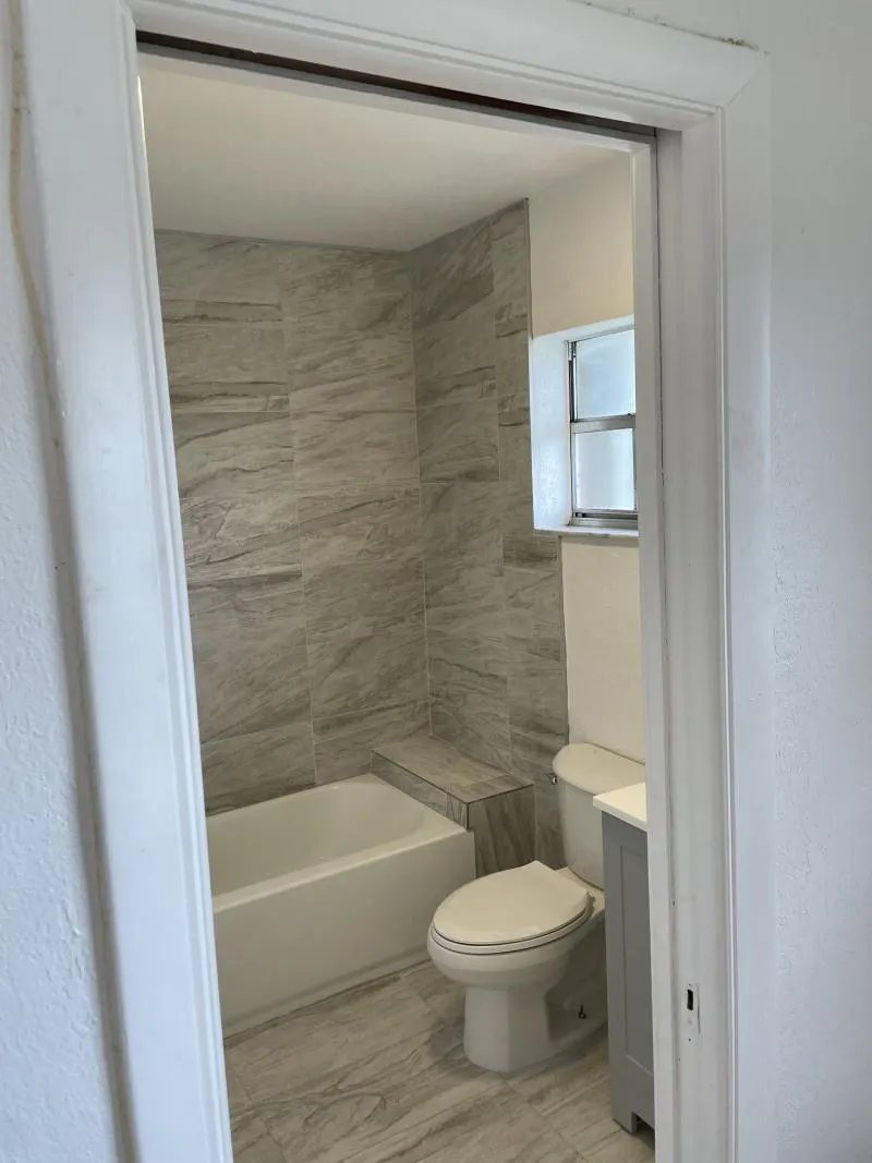 1471 NW 22nd St