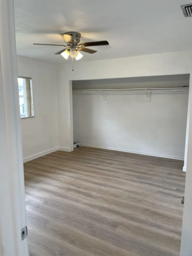 1471 NW 22nd St
