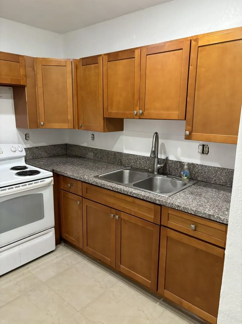 1471 NW 22nd St
