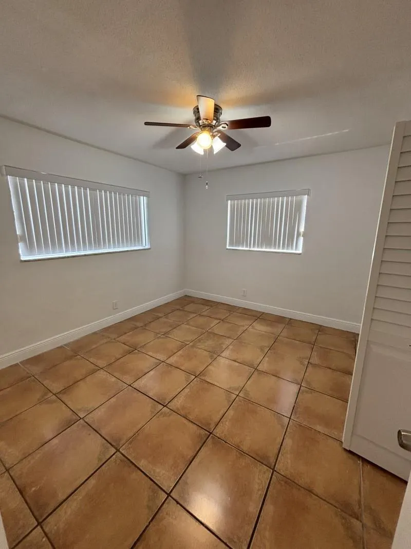 1471 NW 22nd St