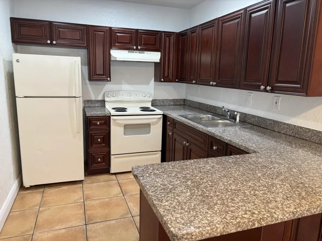 1471 NW 22nd St