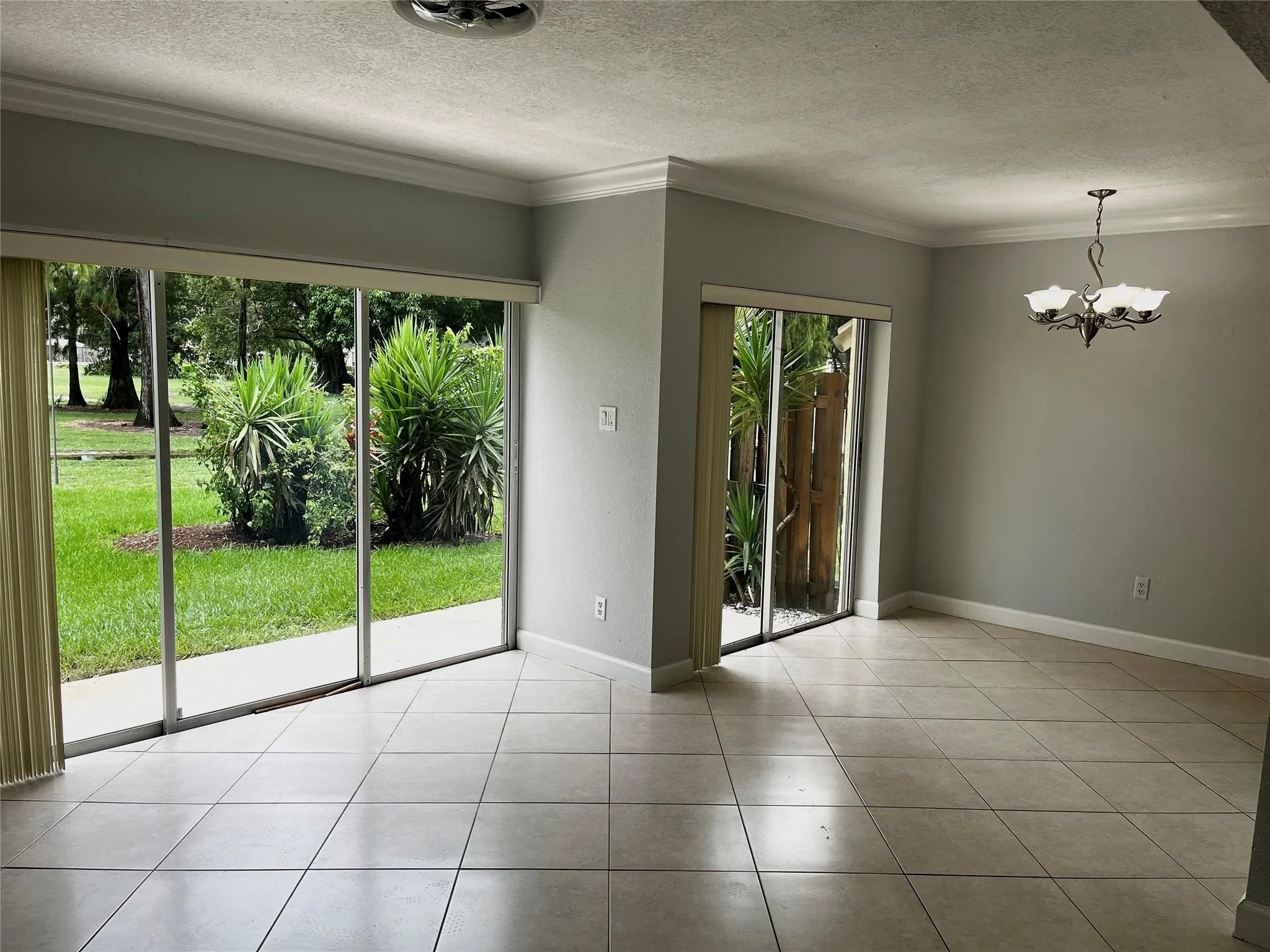 8149 Lagos De Campo Blvd, #B-1