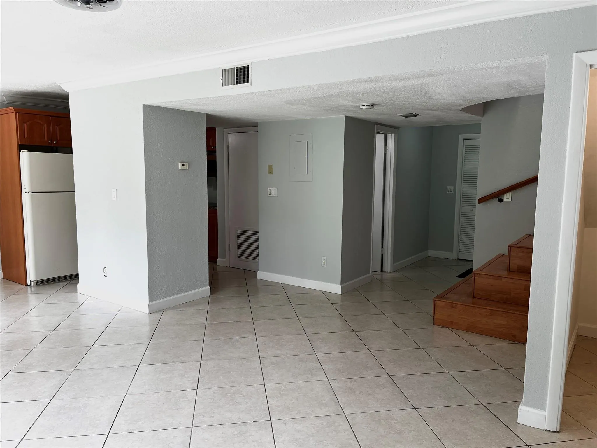 8149 Lagos De Campo Blvd, #B-1