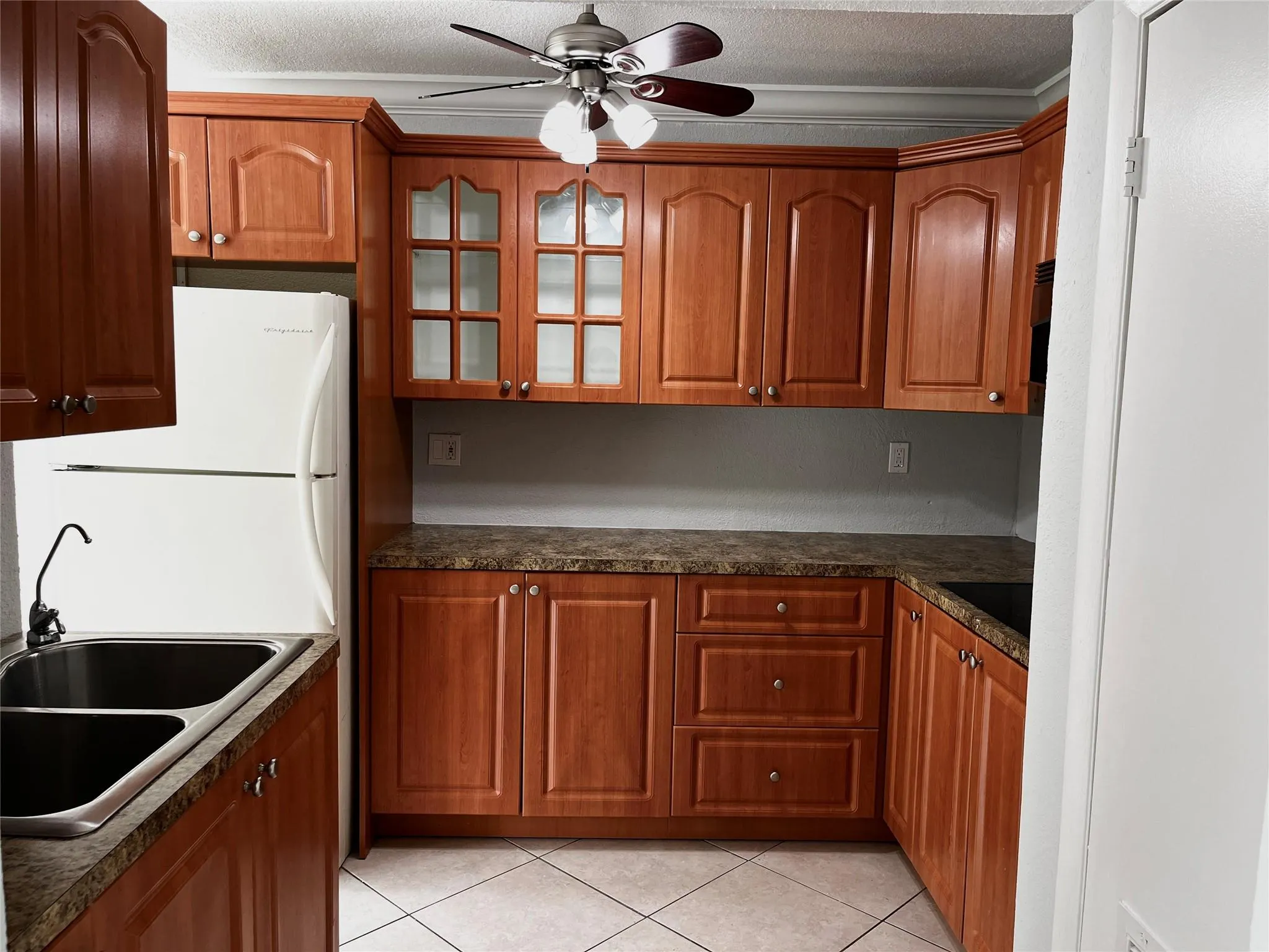 8149 Lagos De Campo Blvd, #B-1