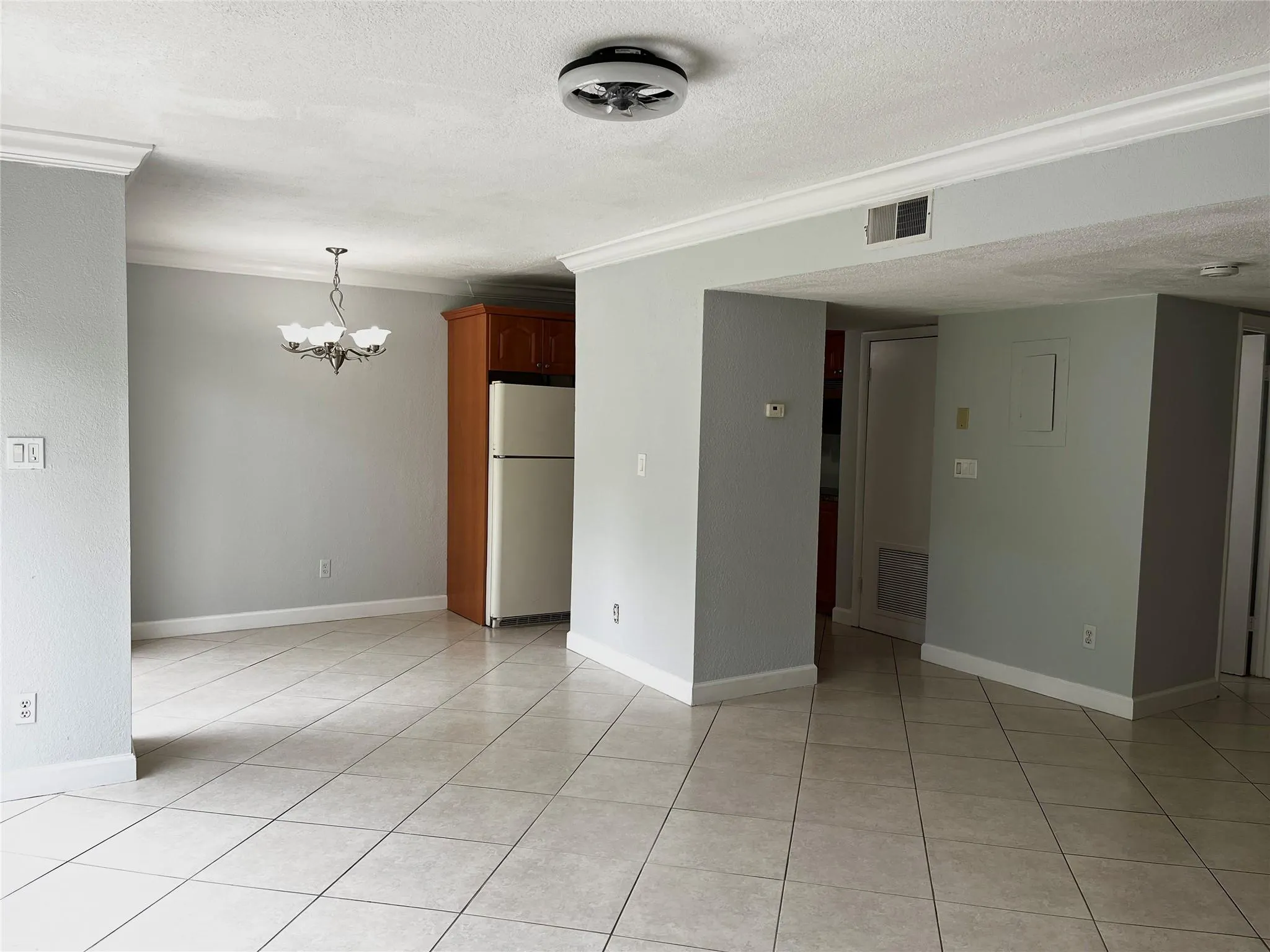 8149 Lagos De Campo Blvd, #B-1