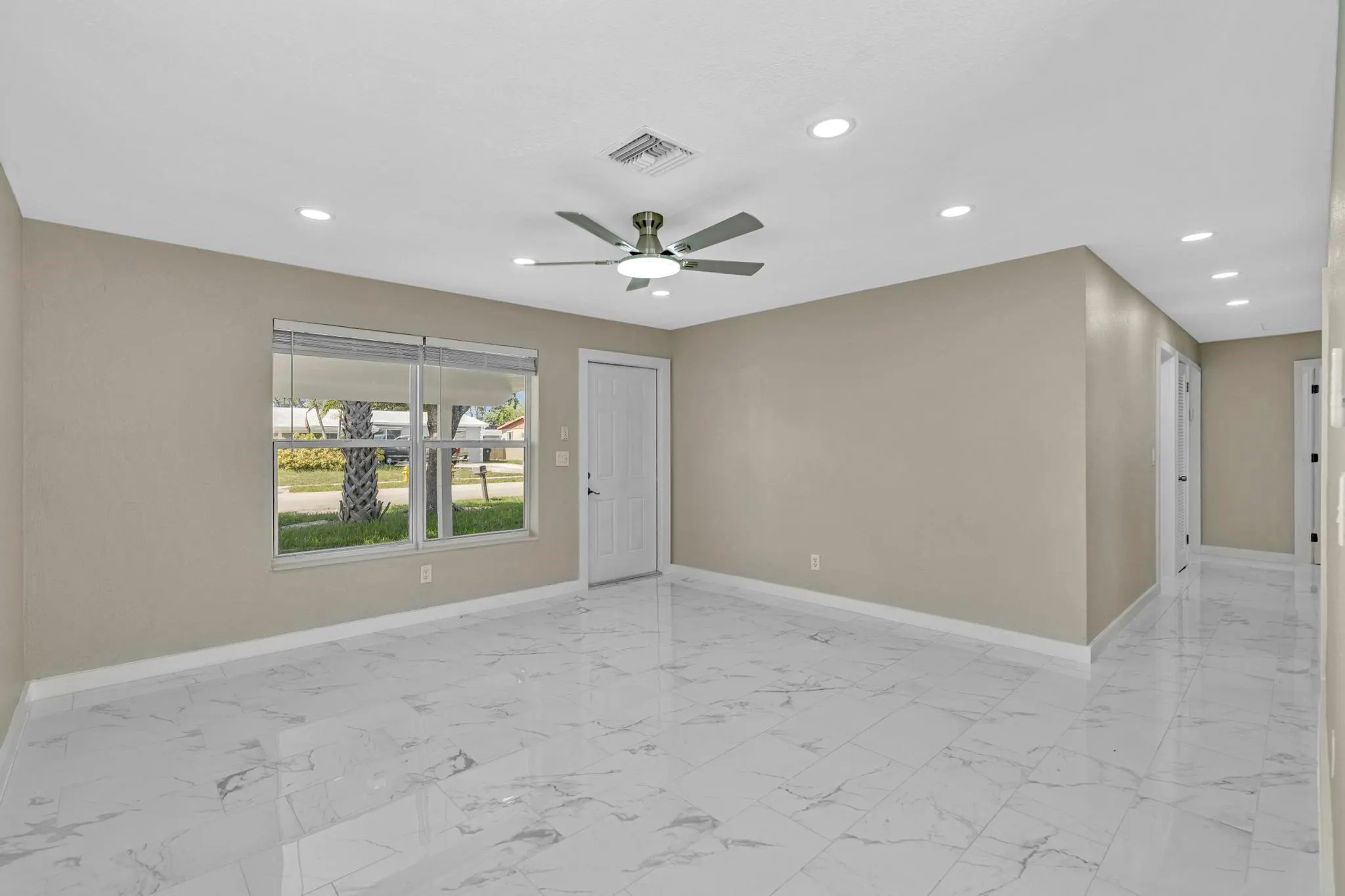 2770 NW 25th St
