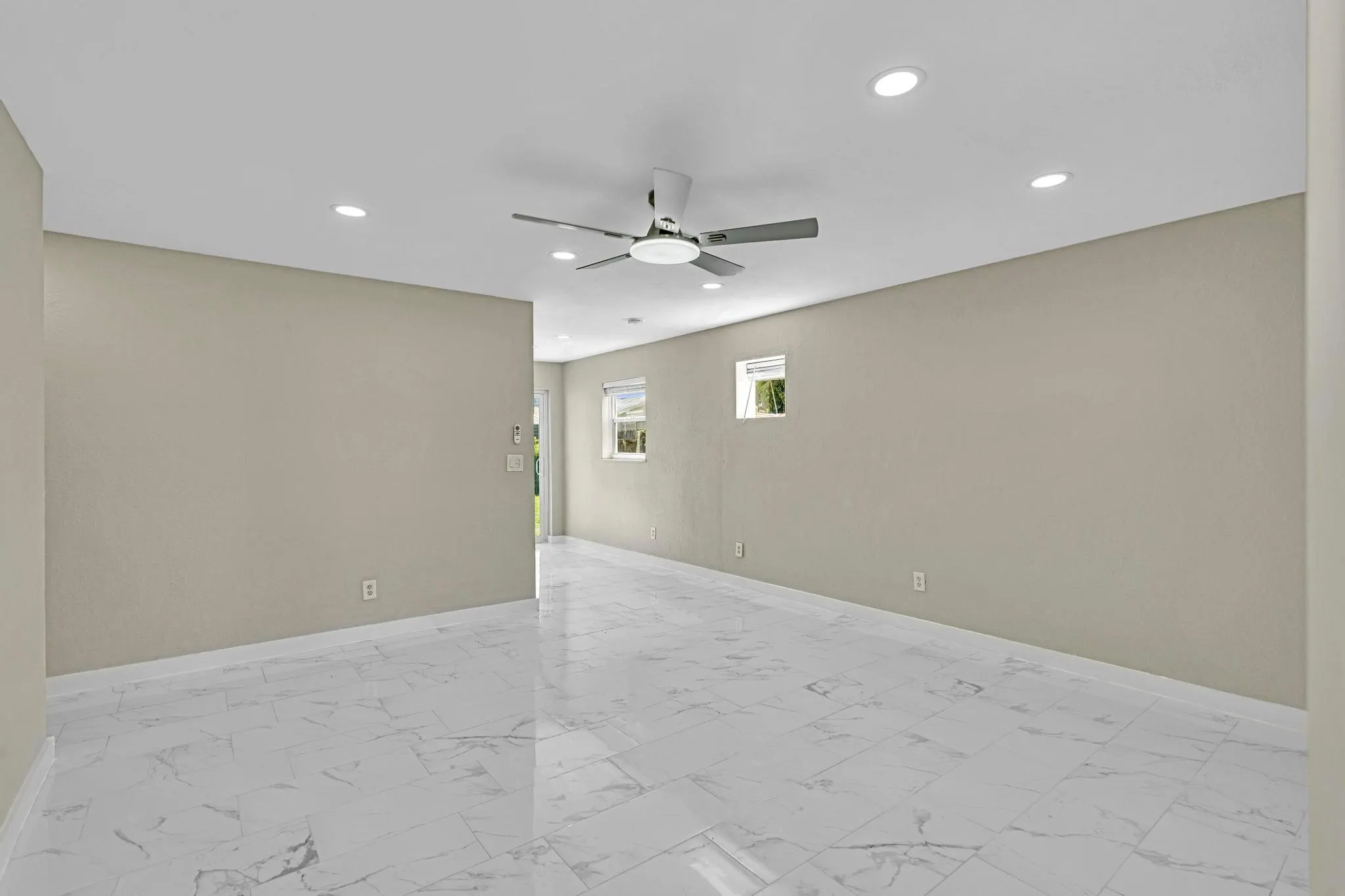2770 NW 25th St