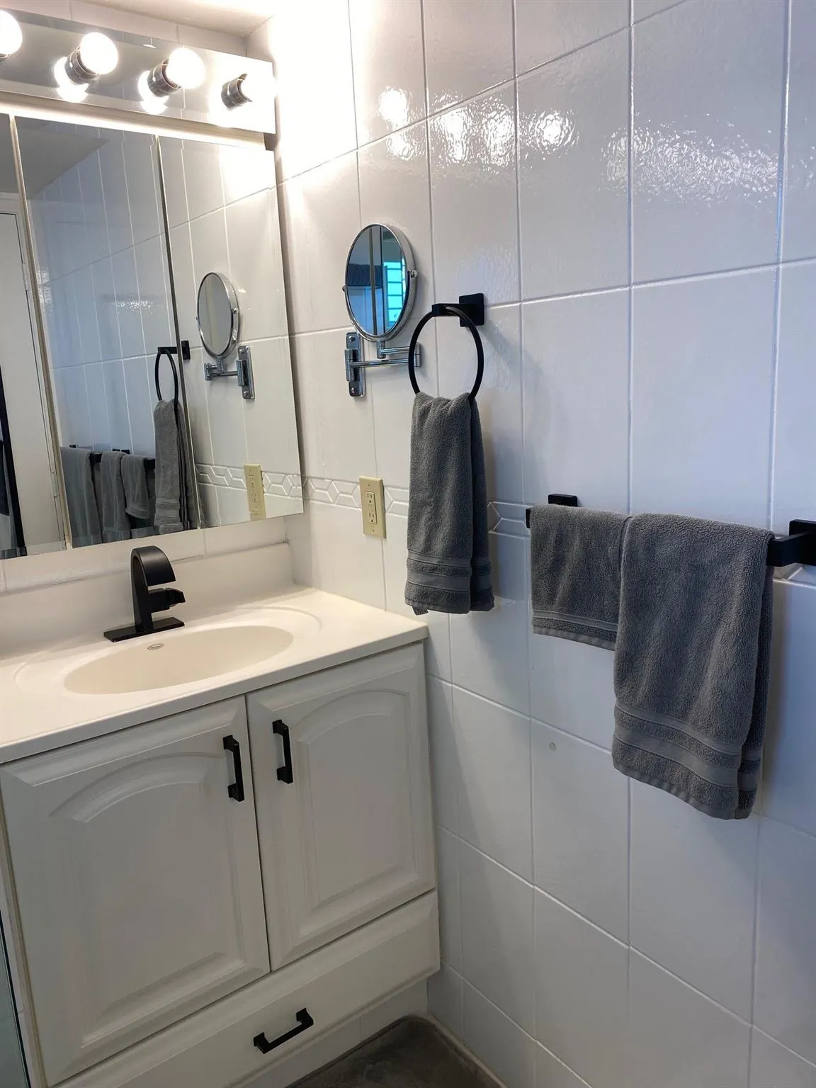 2850 NE 14th Street Cswy, #401 B