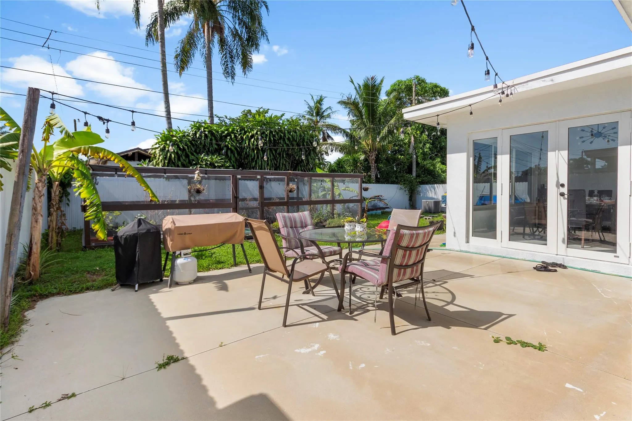 8580 NW 11th Ct