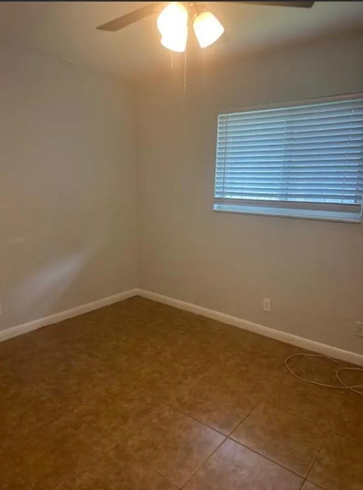 332 SW 2nd Pl, #3