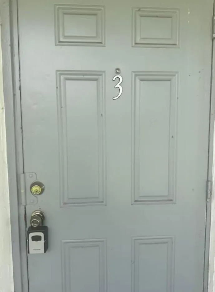 332 SW 2nd Pl, #3