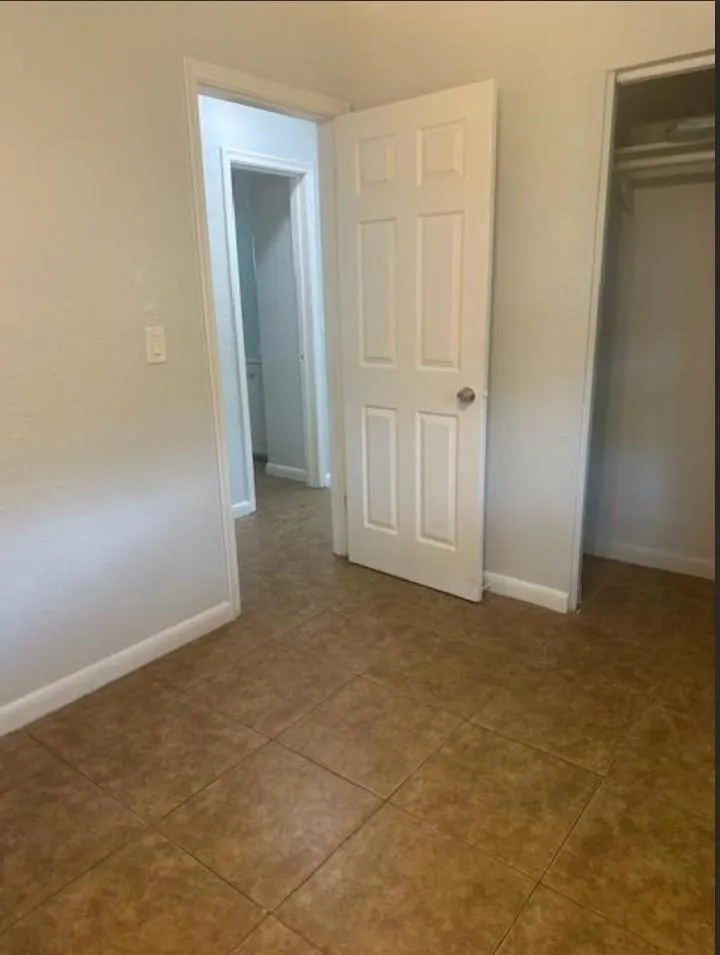 332 SW 2nd Pl, #3