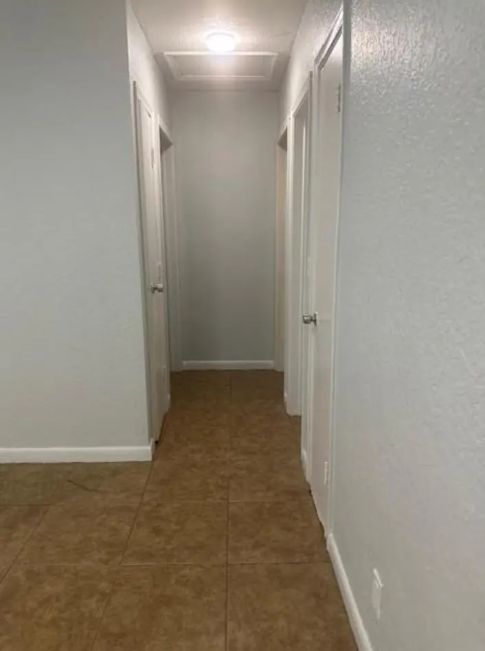 332 SW 2nd Pl, #3
