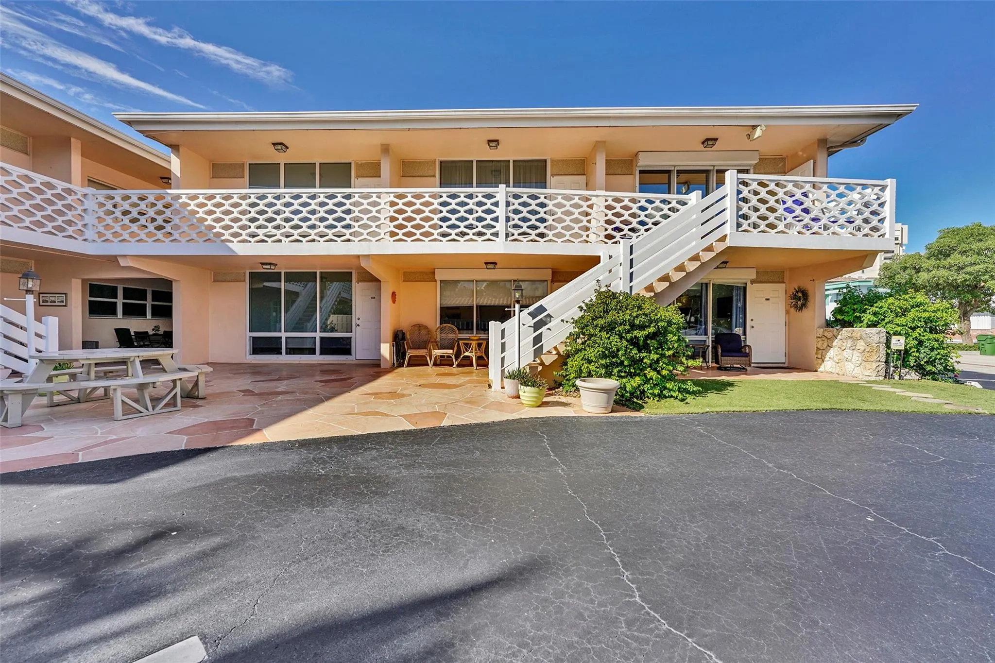 4627 Bougainvilla Dr, #1A
