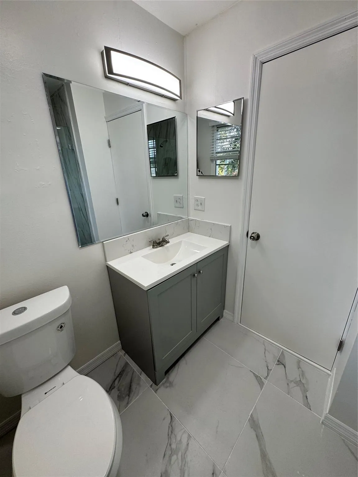 274 Bayberry Dr, #upstairs