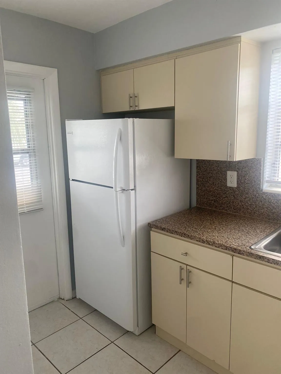 7221 Venetian St, #1