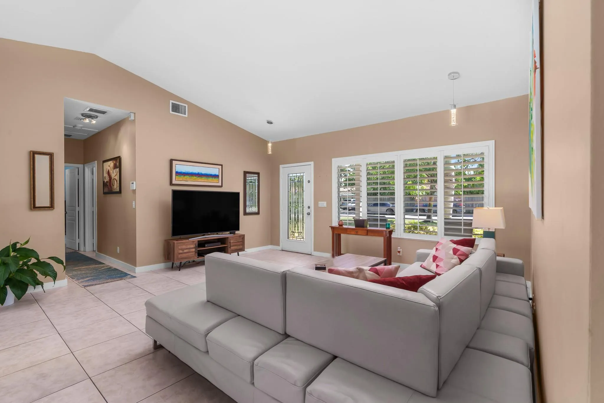 1441 NE 27th St