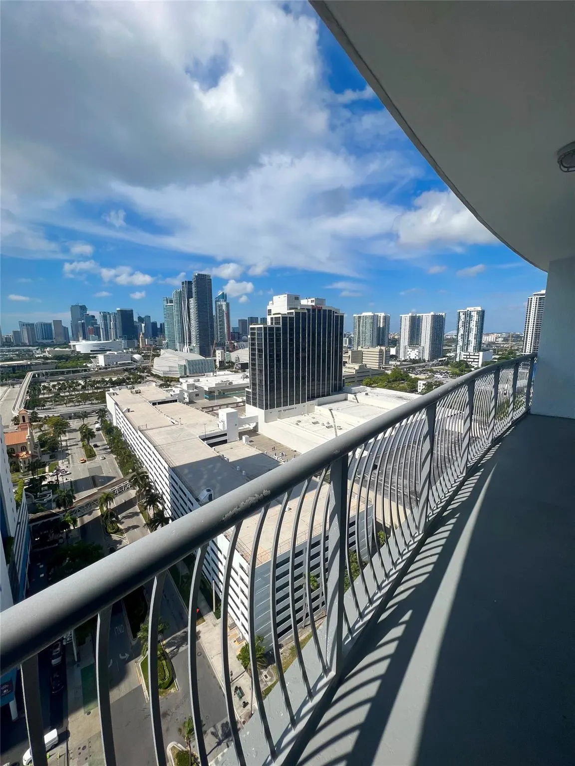 1750 N Bayshore Dr, #2606