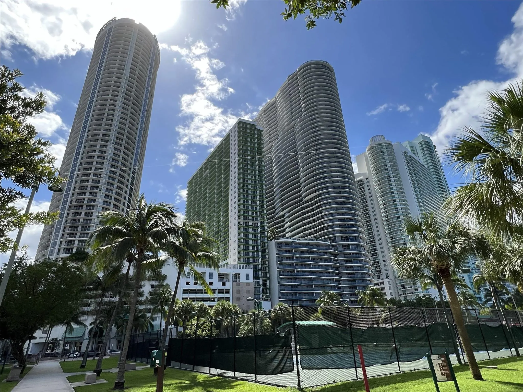 1750 N Bayshore Dr, #2606