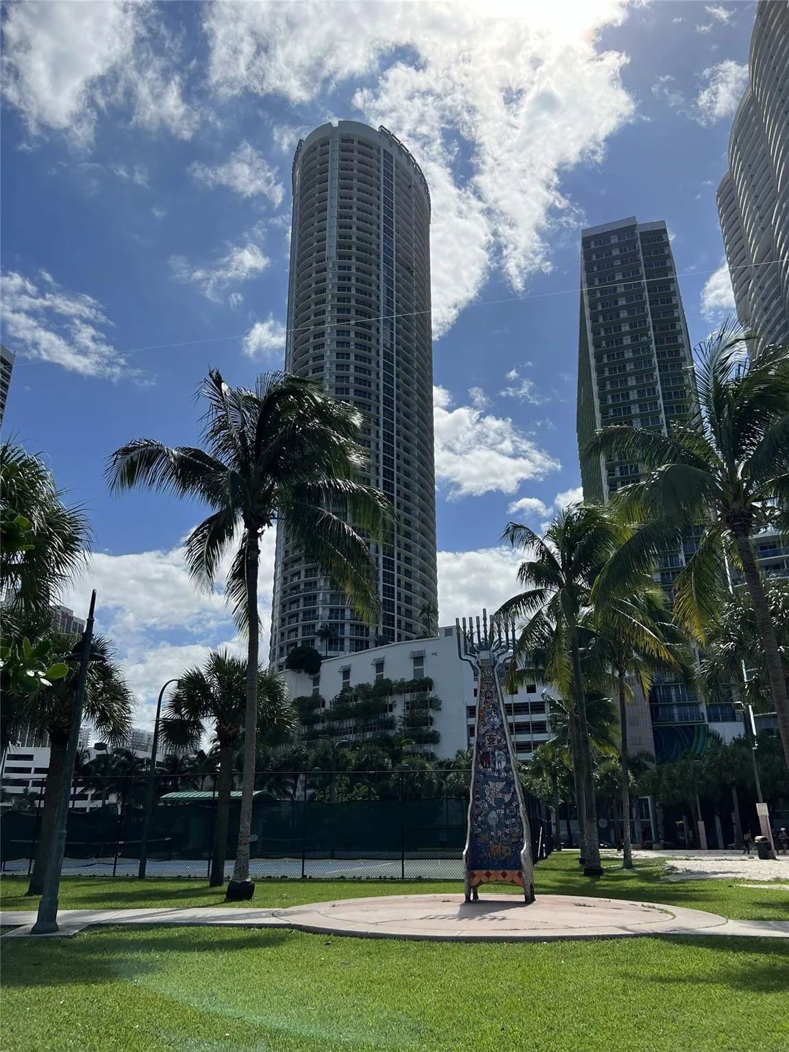 1750 N Bayshore Dr, #2606