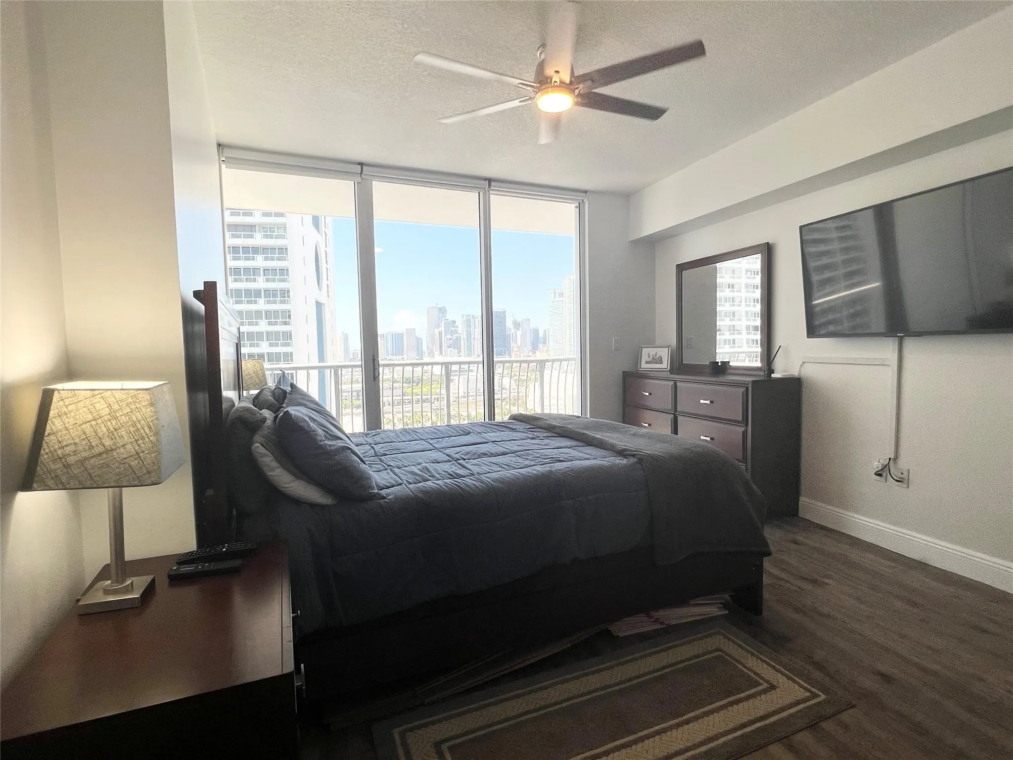 1750 N Bayshore Dr, #2606
