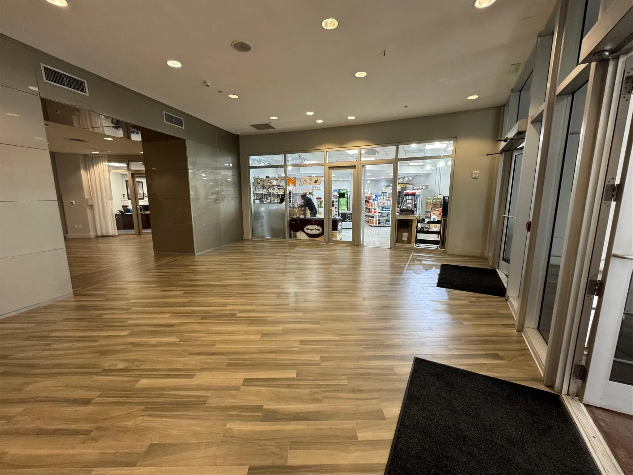 1750 N Bayshore Dr, #2606