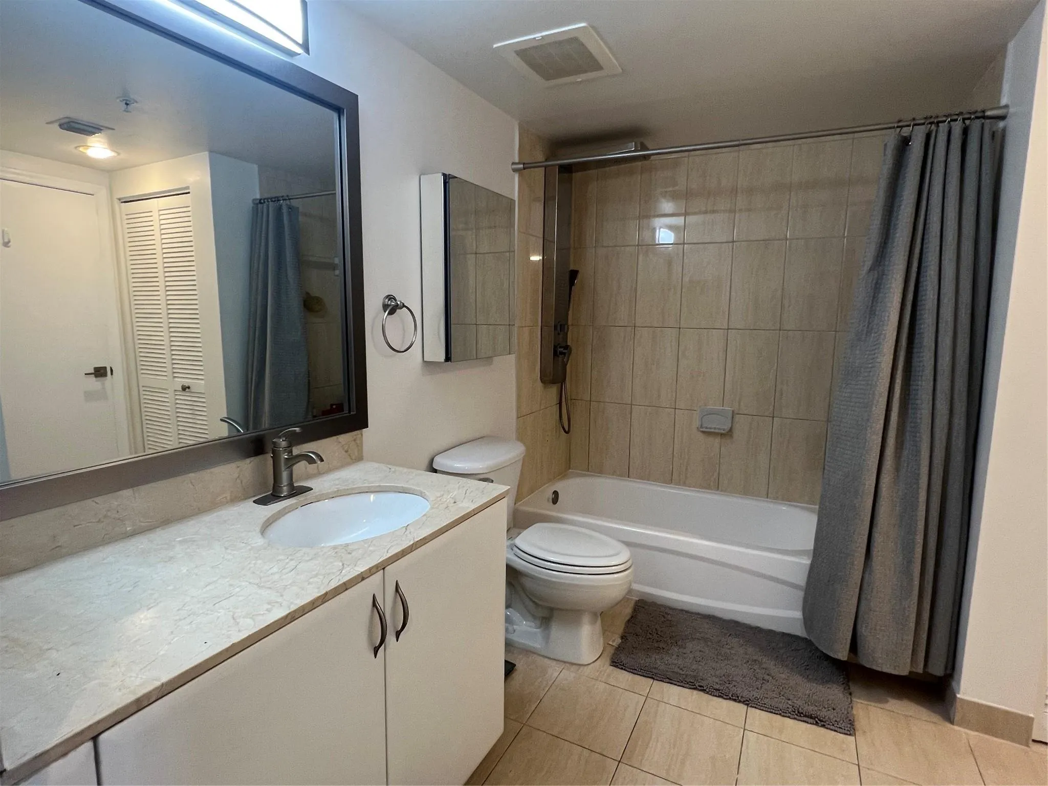 1750 N Bayshore Dr, #2606
