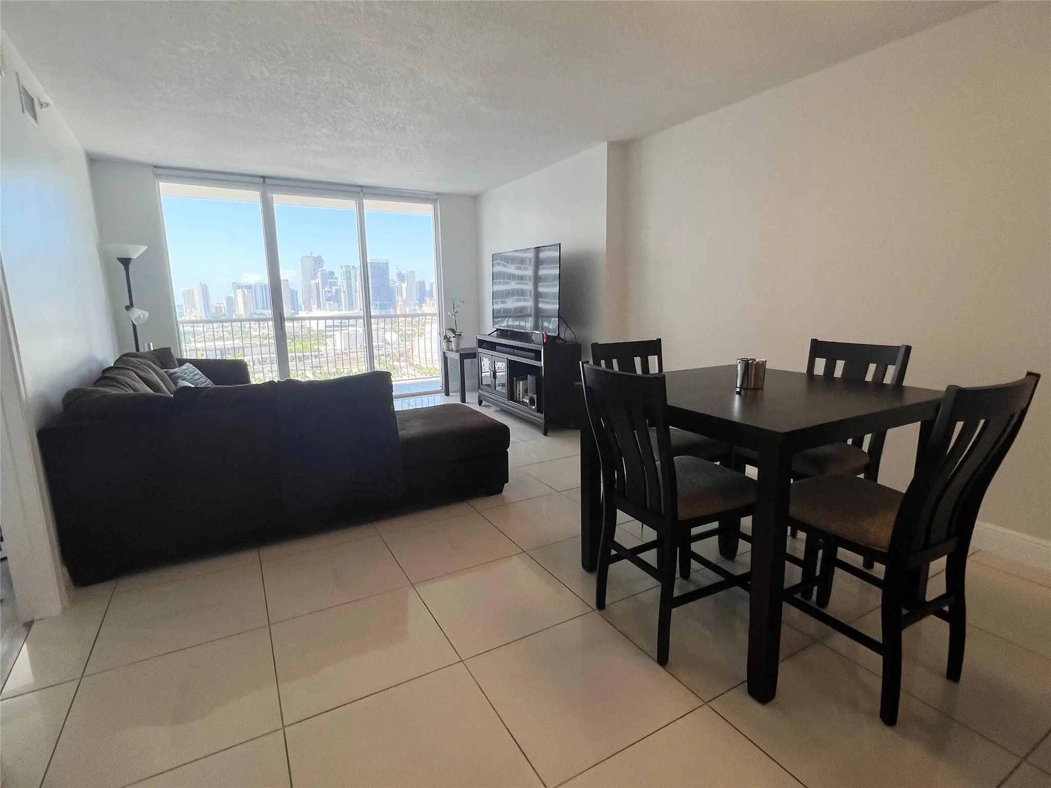 1750 N Bayshore Dr, #2606