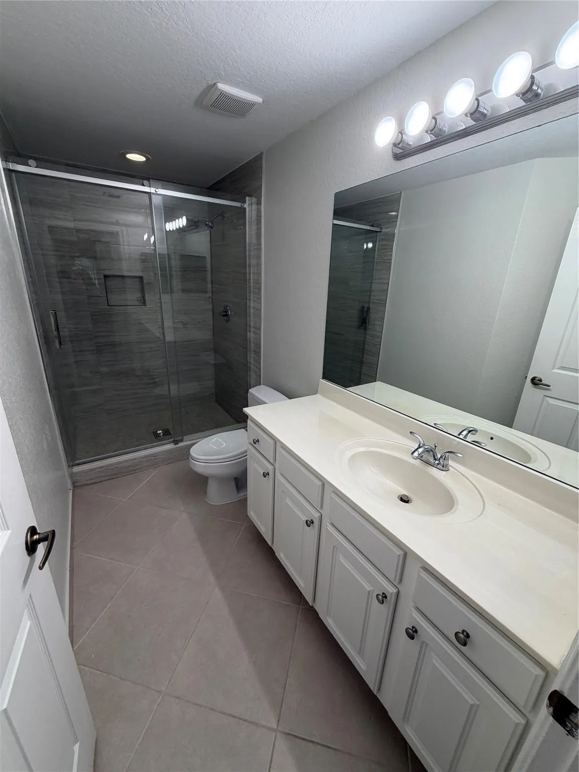 3340 Palomino Dr, #214