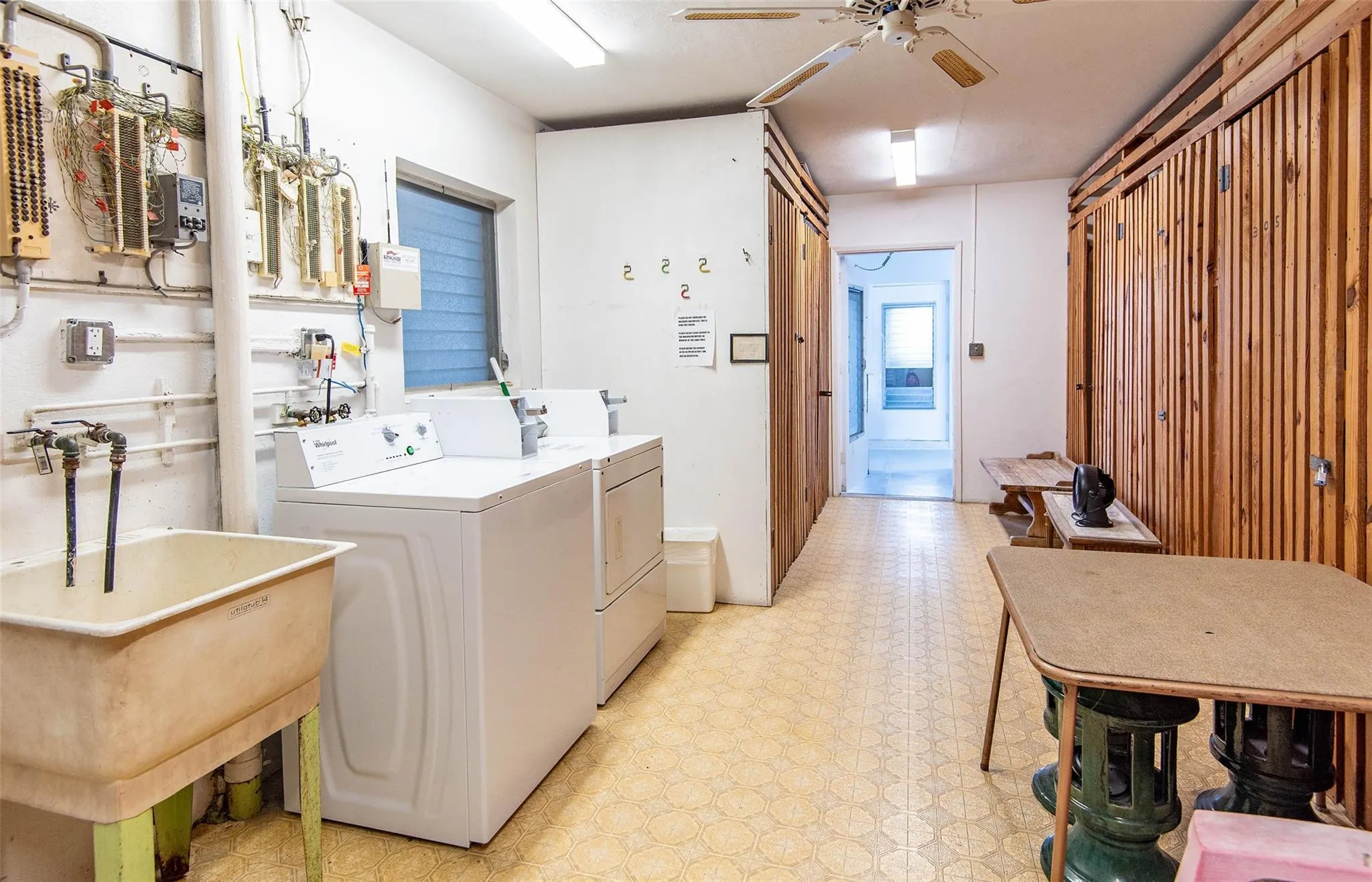 651 PINE DR, #201