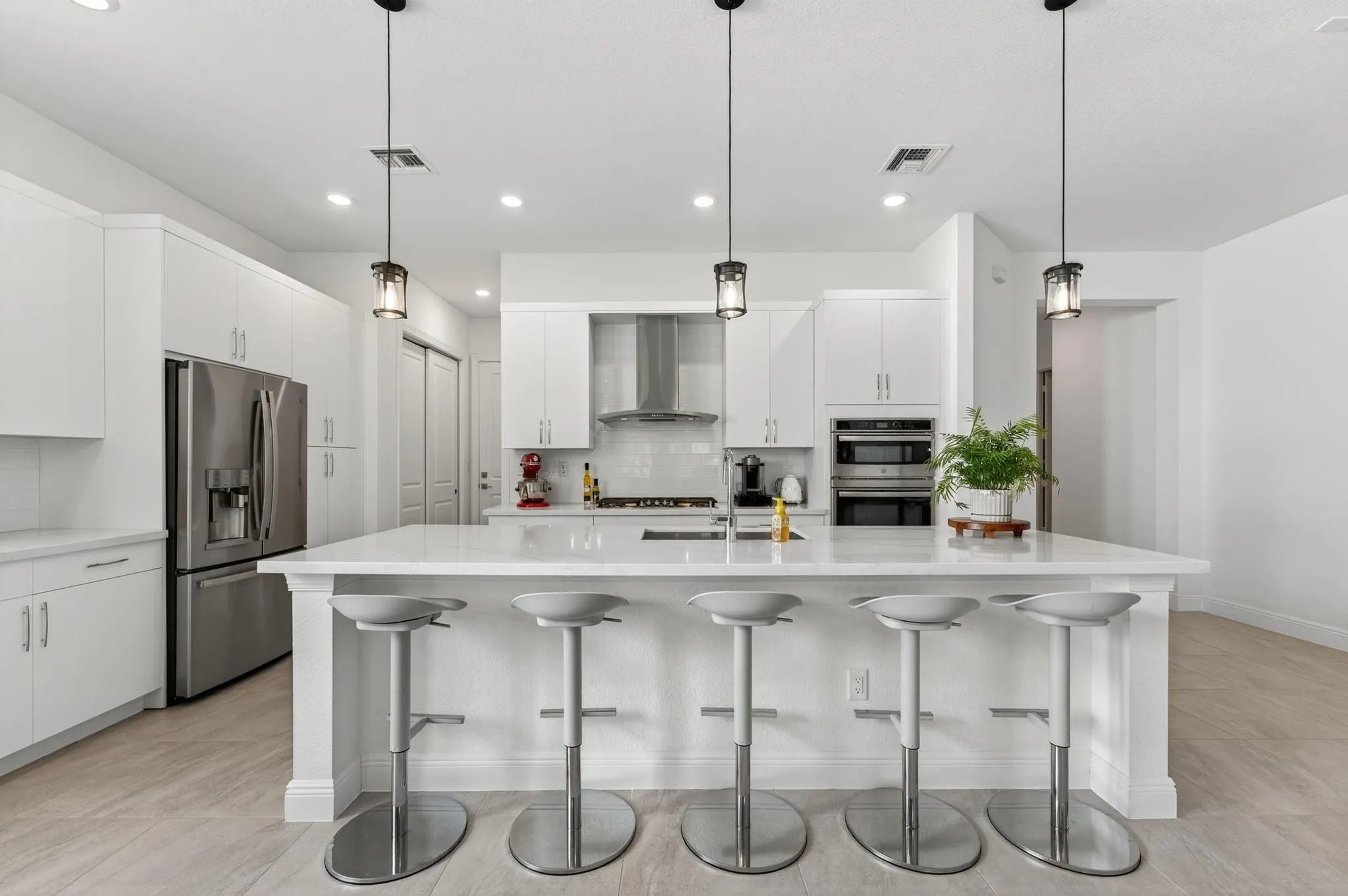 12155 N Baypoint Cir