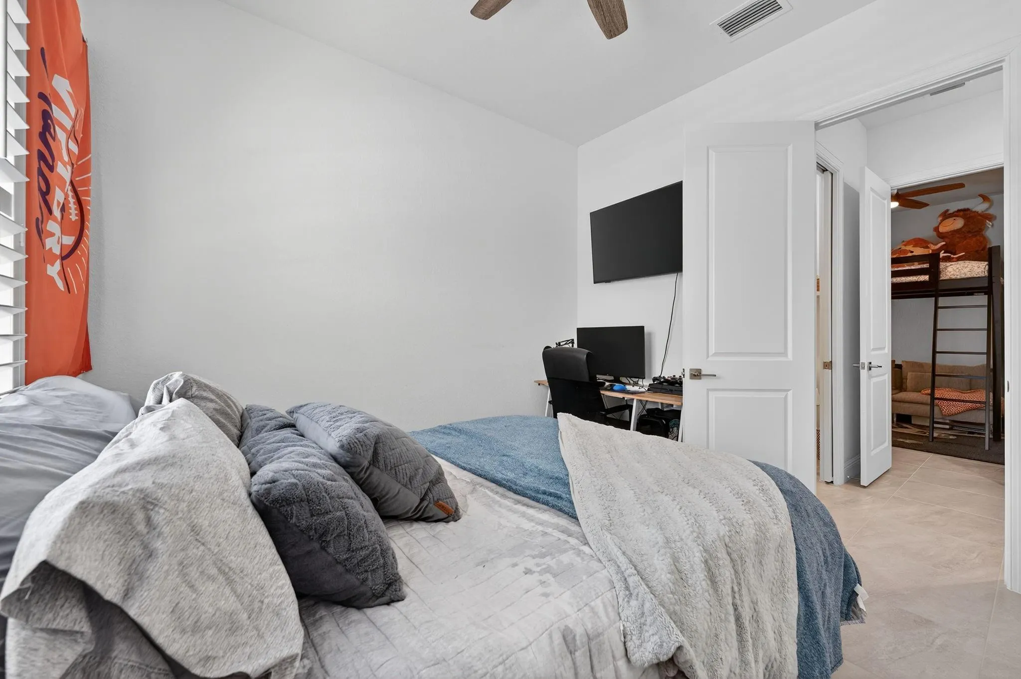 12155 N Baypoint Cir