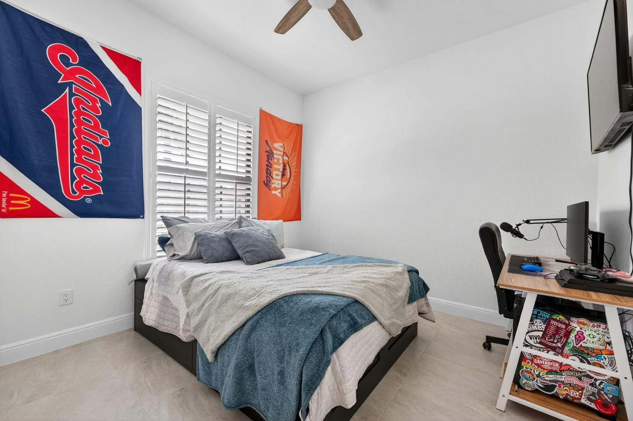 12155 N Baypoint Cir