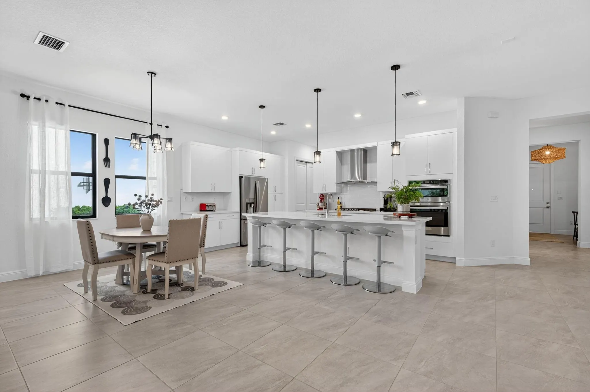 12155 N Baypoint Cir