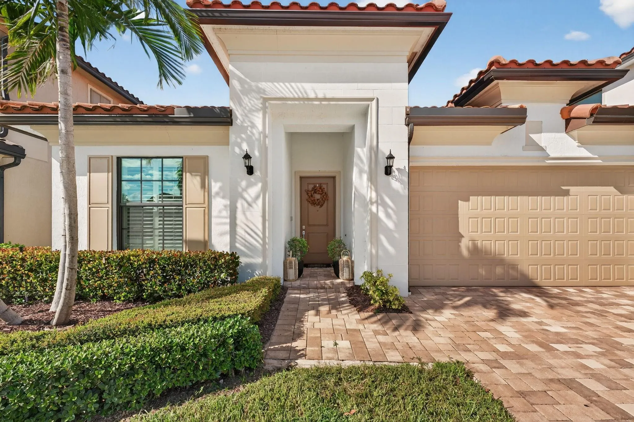 12155 N Baypoint Cir