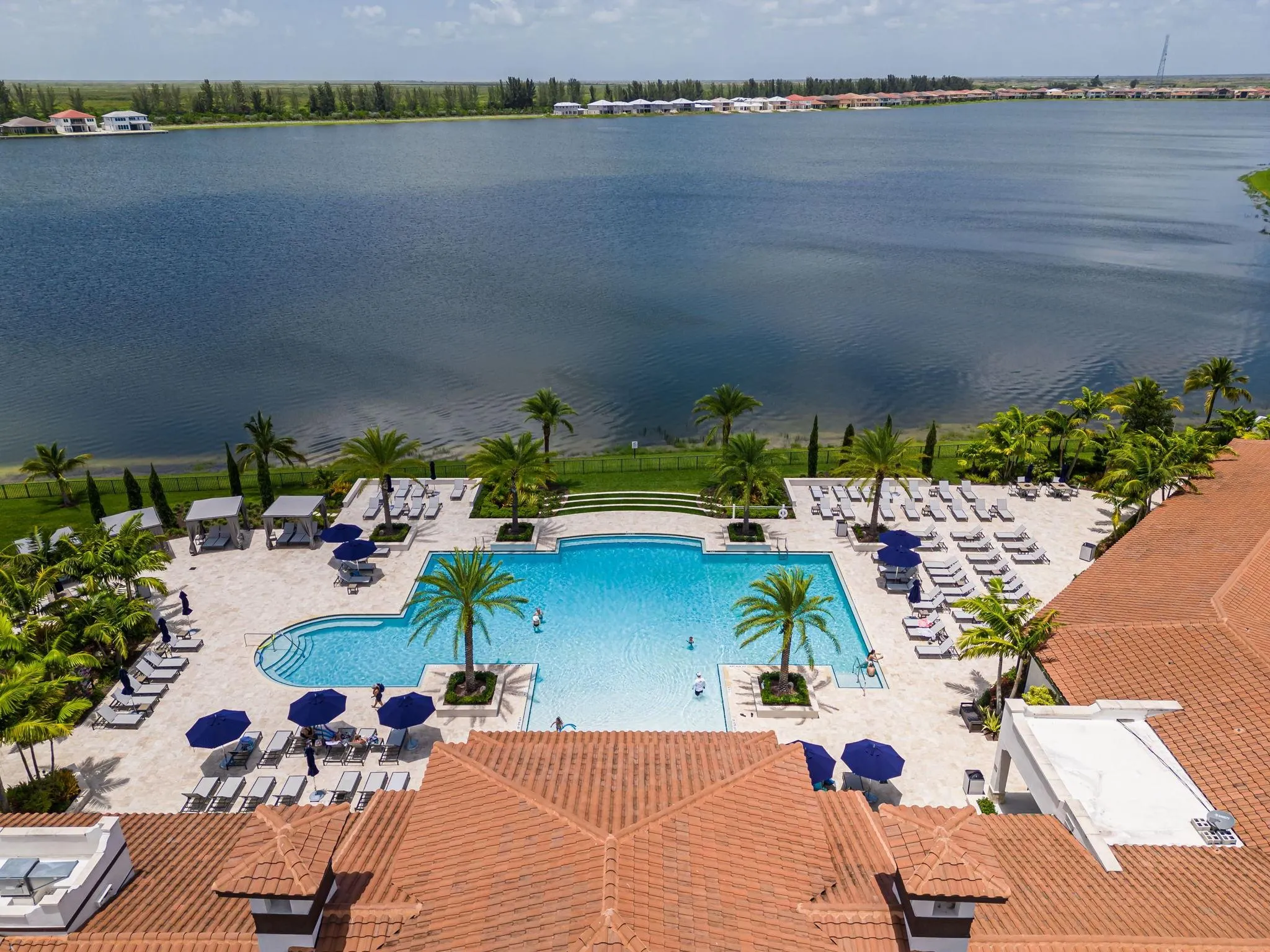 12155 N Baypoint Cir